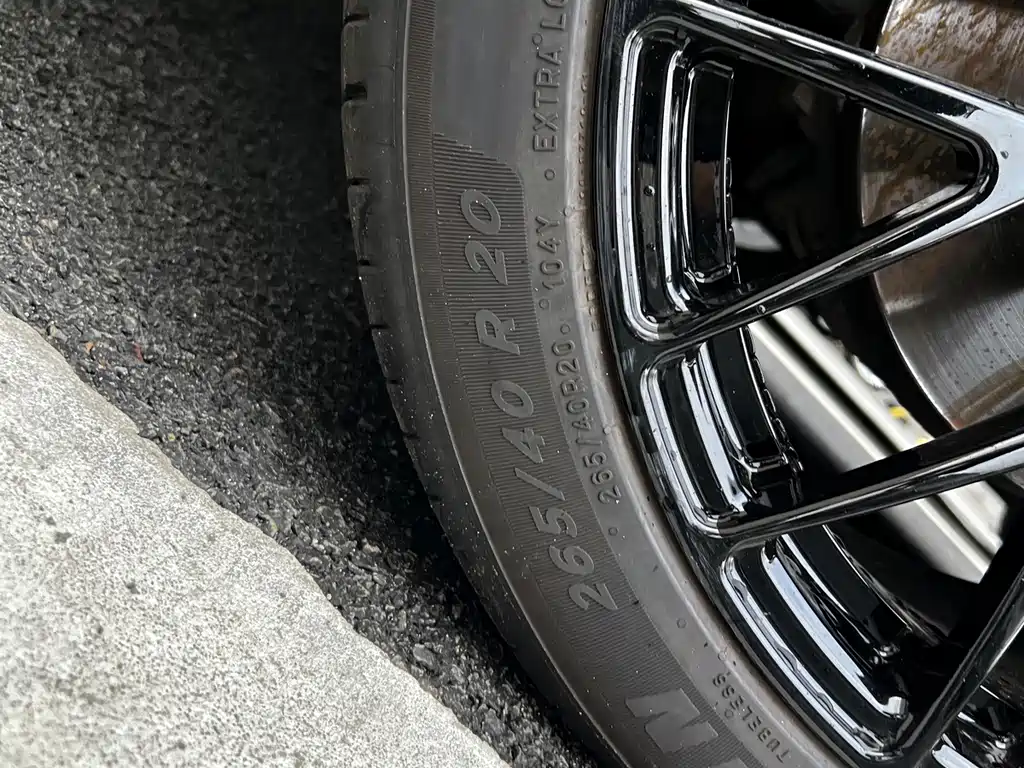 Porsche Macan — миниатюра 5