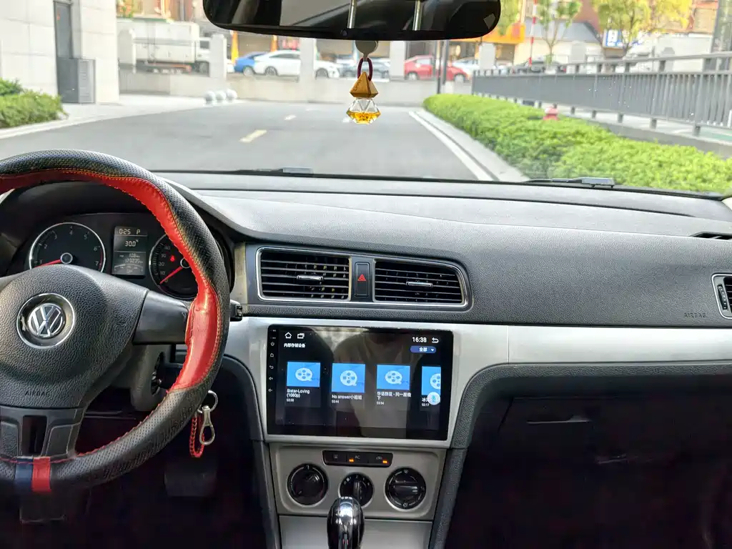 Volkswagen Lavida — миниатюра 13
