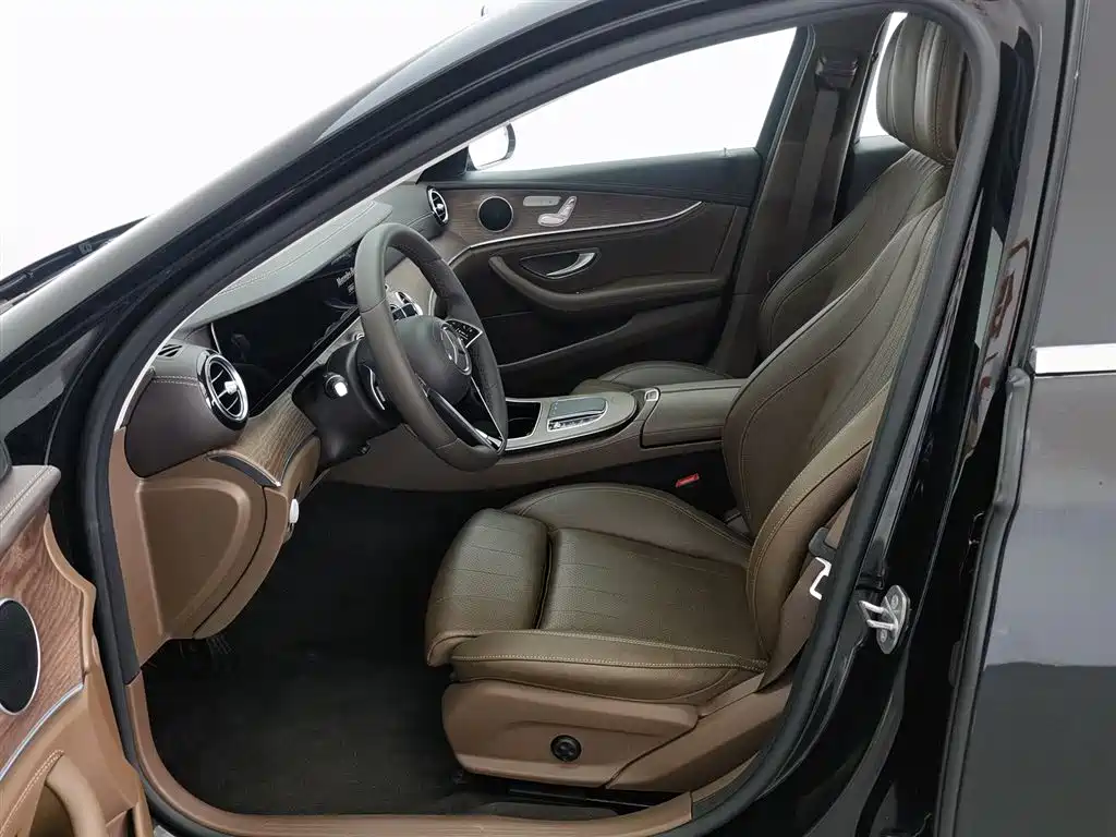 Mercedes-Benz E-Class E 2022 E 300 L Fashion