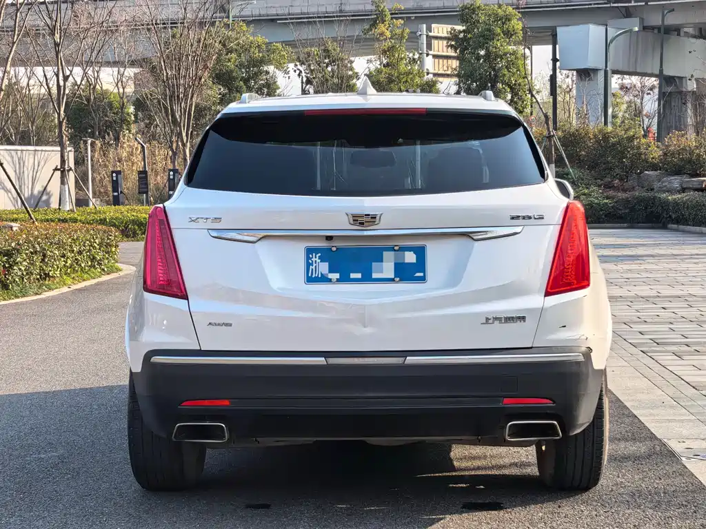 CADILLAC XT5