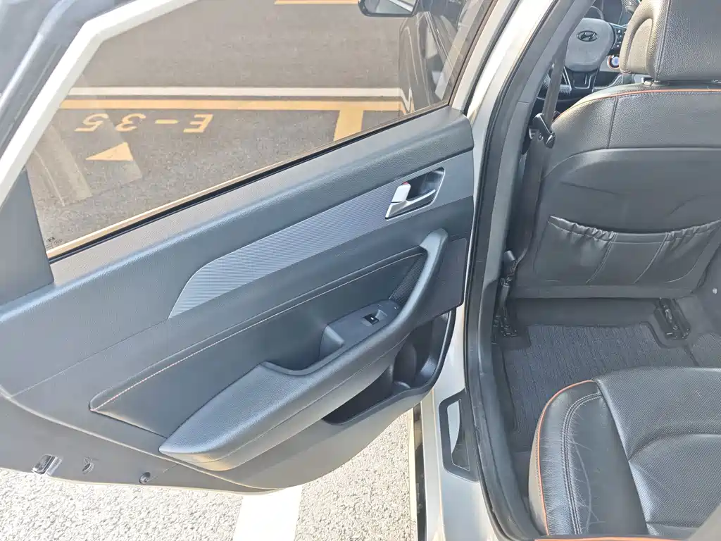 Hyundai Sonata — миниатюра 14