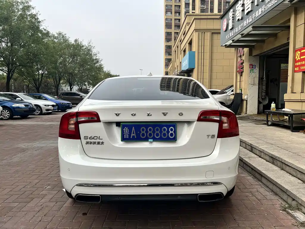 Volvo S60 — миниатюра 7