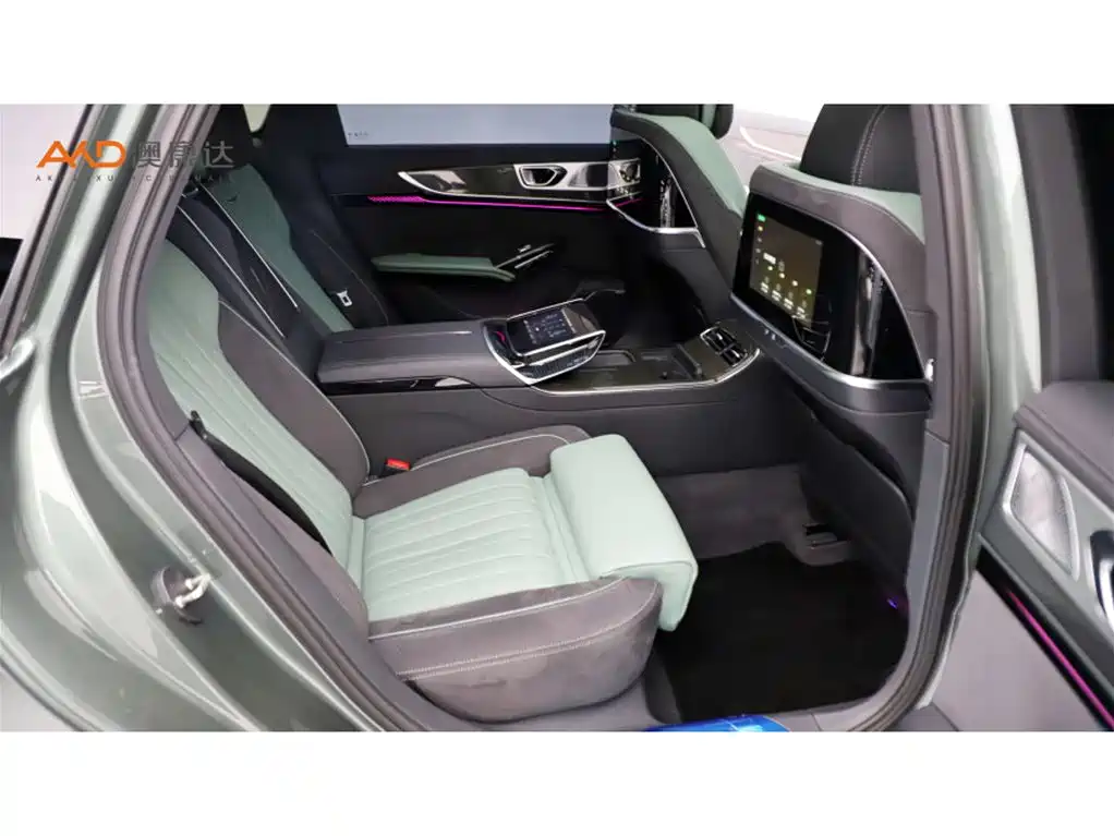 Hongqi H9 2024 3.0T