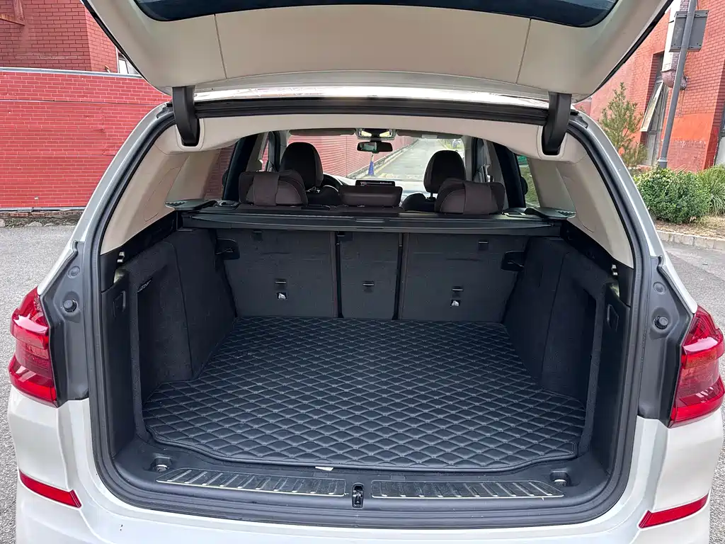 BMW X3 — миниатюра 11