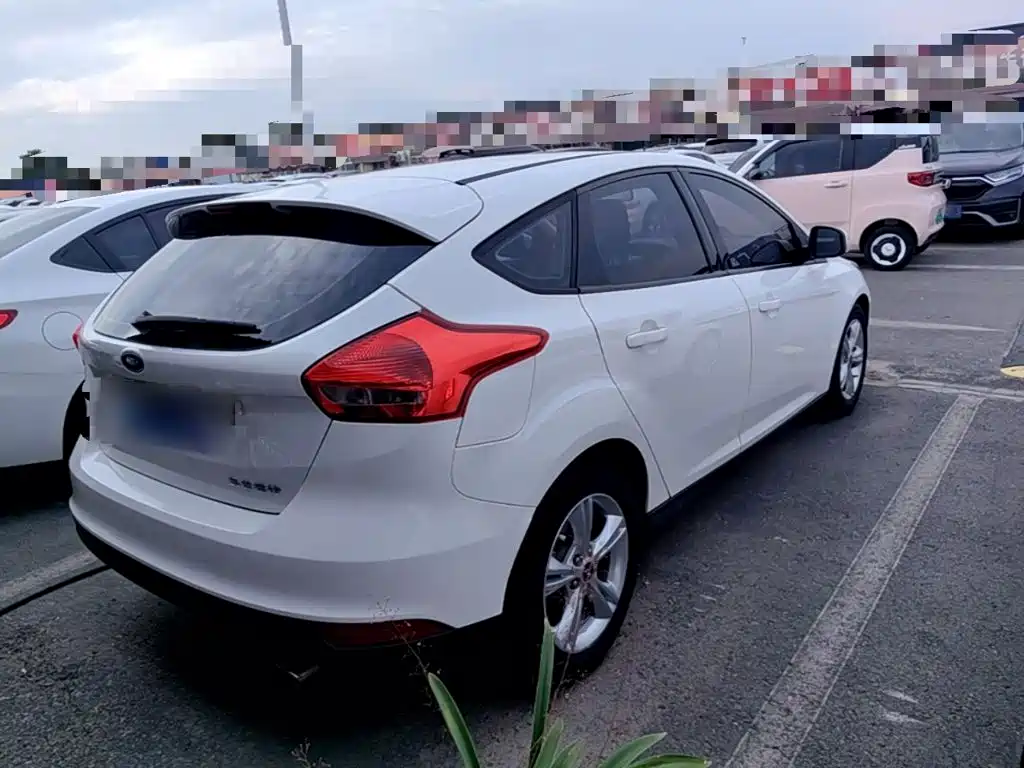 Ford Focus — миниатюра 7