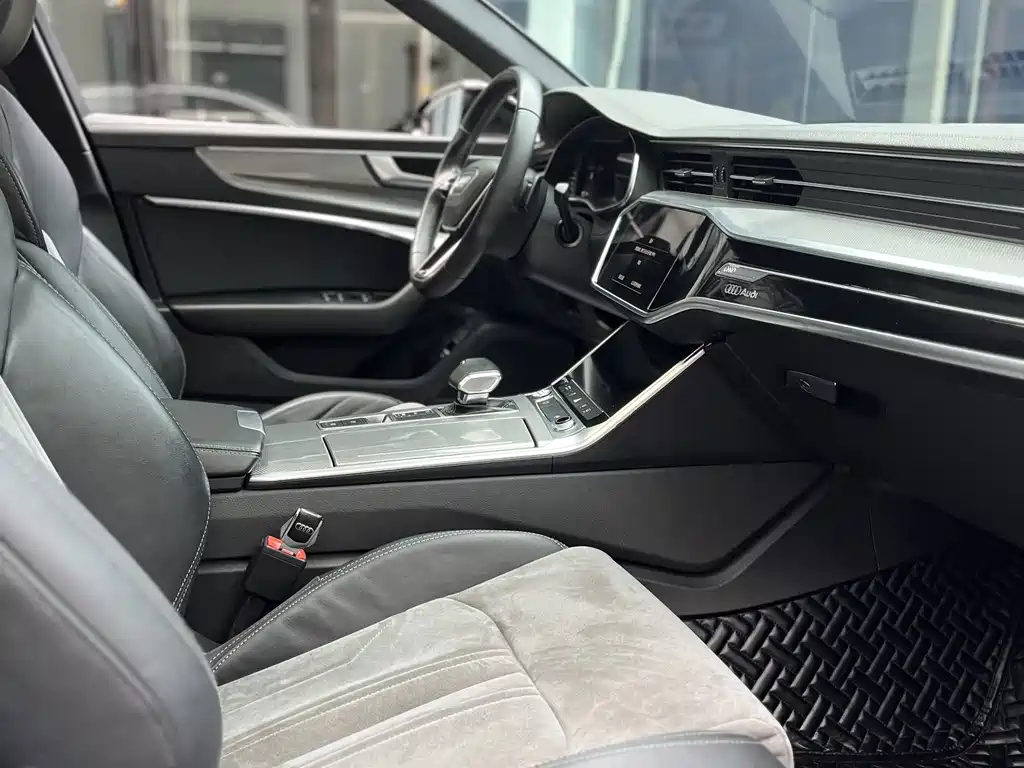 Audi A6L — миниатюра 11