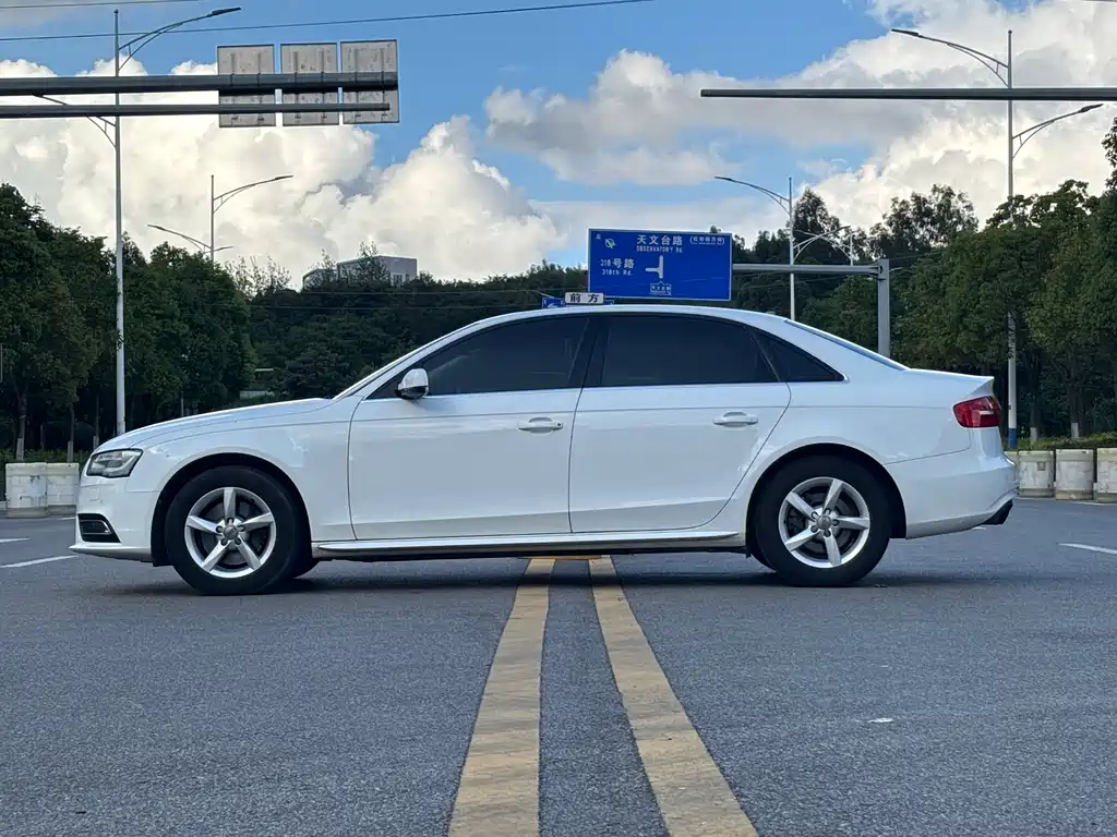 Audi A4L 2013 35 TFSI AT Comfort