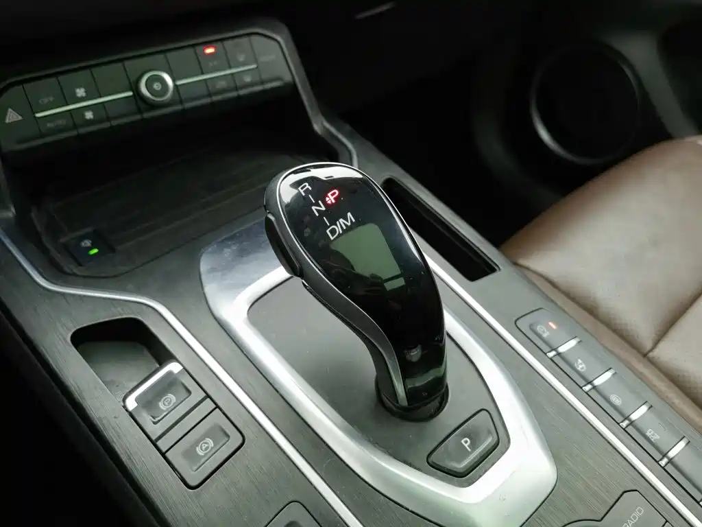 Wey Wey VV6 — миниатюра 13