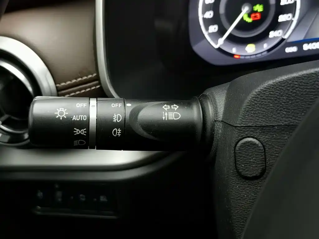 Wey Wey VV6 — миниатюра 21