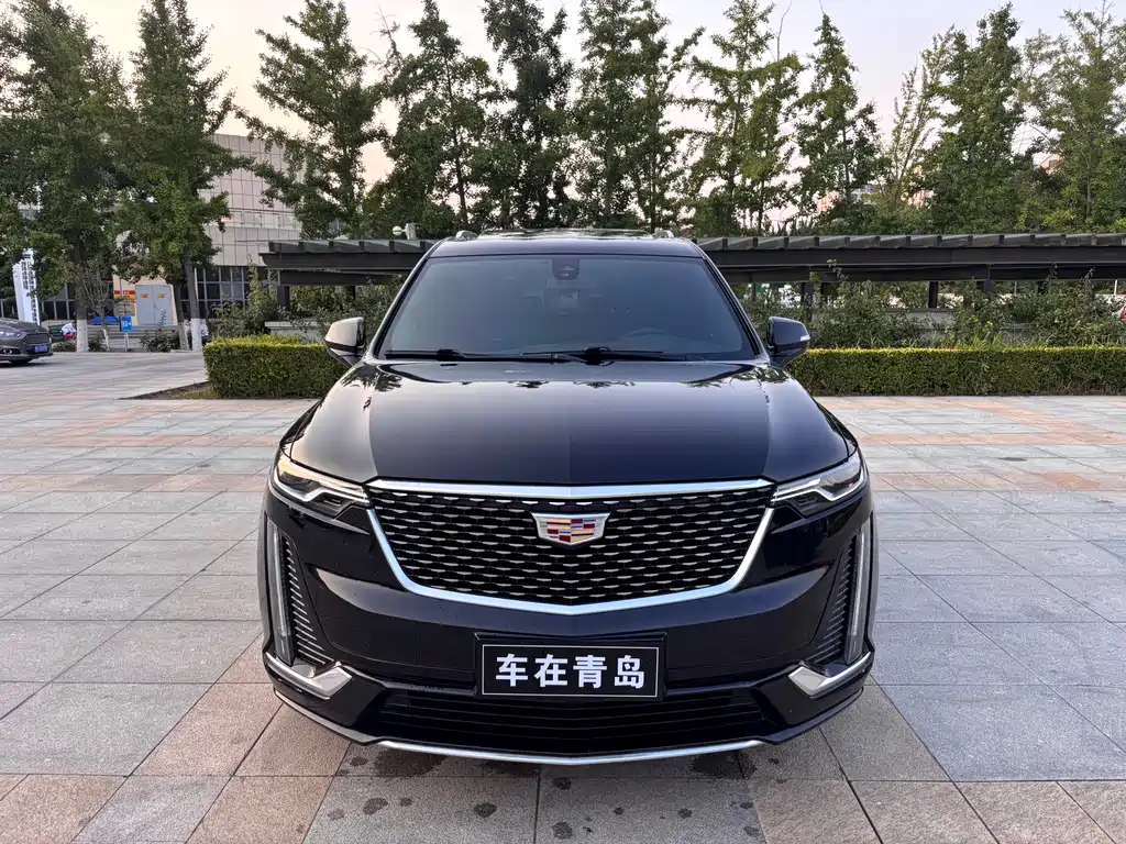 Cadillac XT6 2021 28T мест
