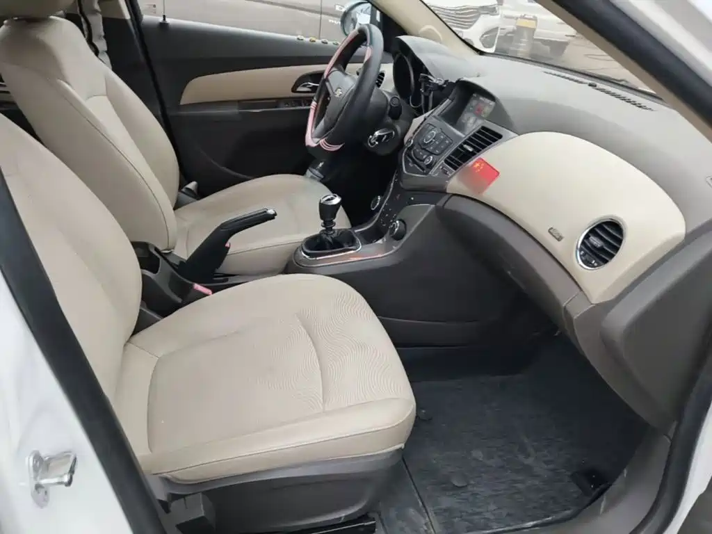 Chevrolet Cruze — миниатюра 25