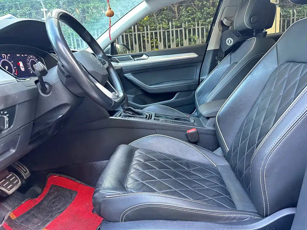 VOLKSWAGEN MAGOTAN GTE PLUG IN HYBRID