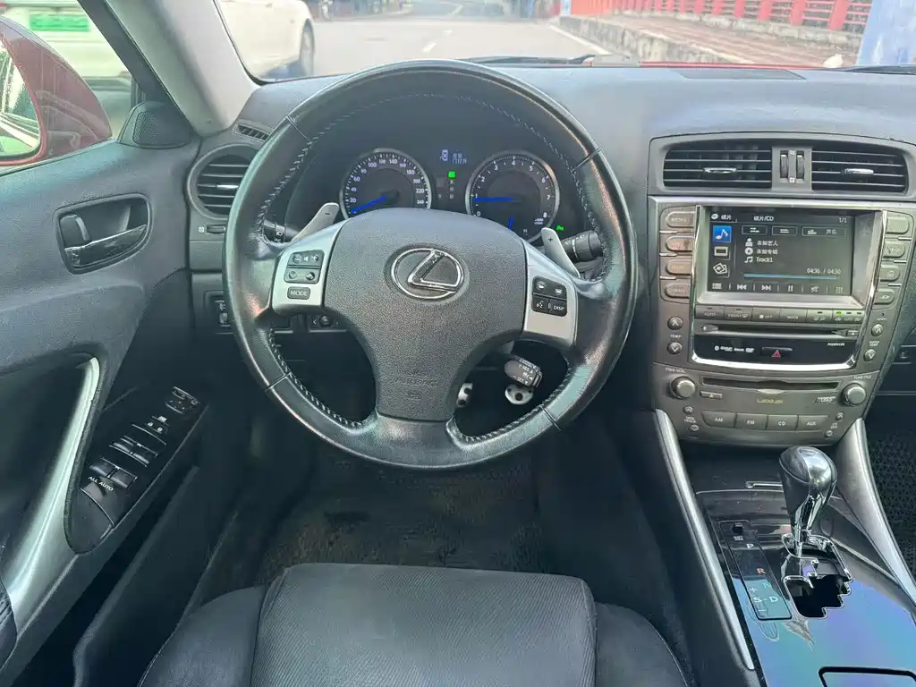 Lexus IS — миниатюра 6