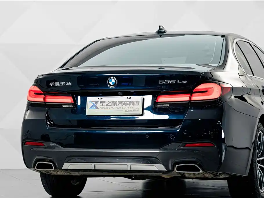 BMW 5 Series New Energy — миниатюра 7