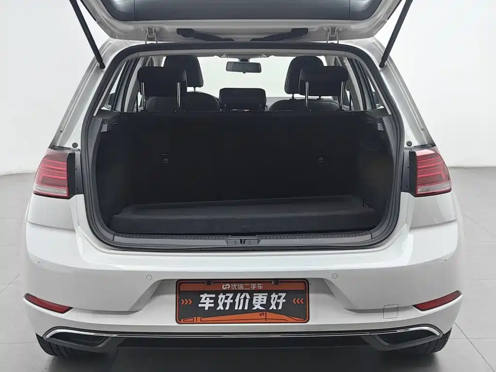 Volkswagen Golf EV — миниатюра 16