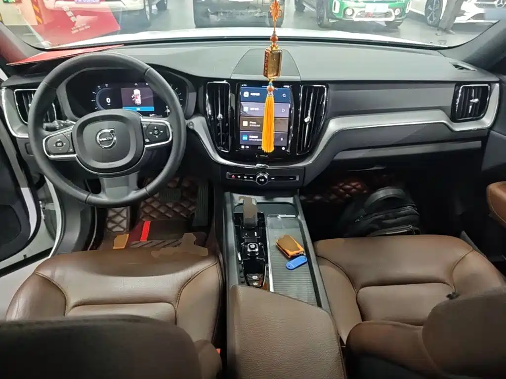 Volvo XC60 — миниатюра 10