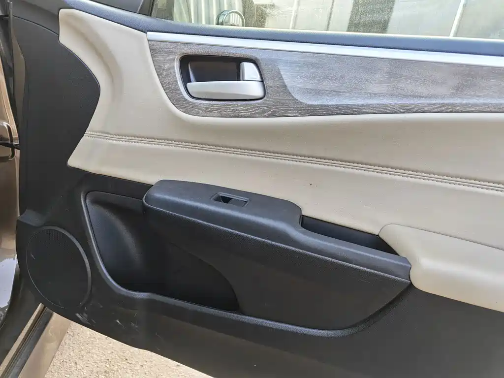 Honda Jade — миниатюра 18