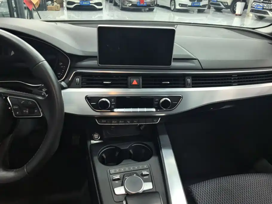 Audi A4L — миниатюра 13