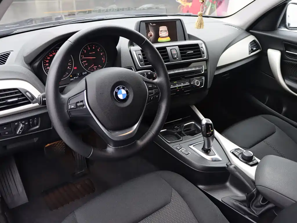 BMW 1 Series (Import) — миниатюра 6