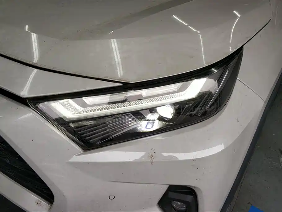 Toyota RAV4 2023 2.0L CVT Plus