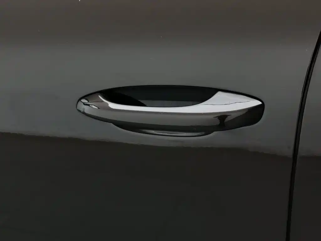 Porsche Macan — миниатюра 18