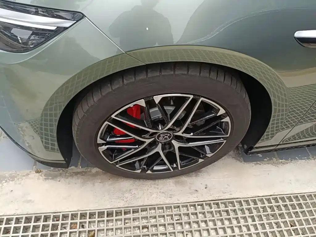 BYD Han L — миниатюра 23