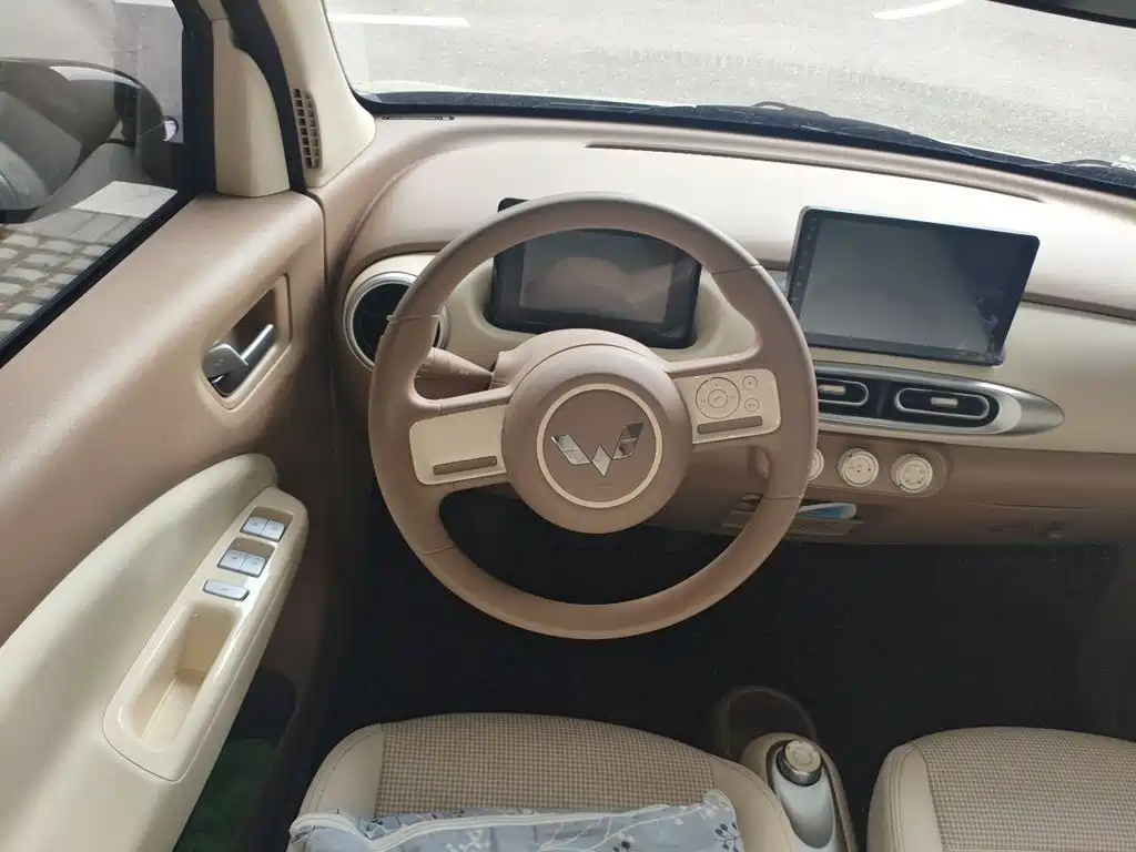 Wuling MINIEV — миниатюра 11