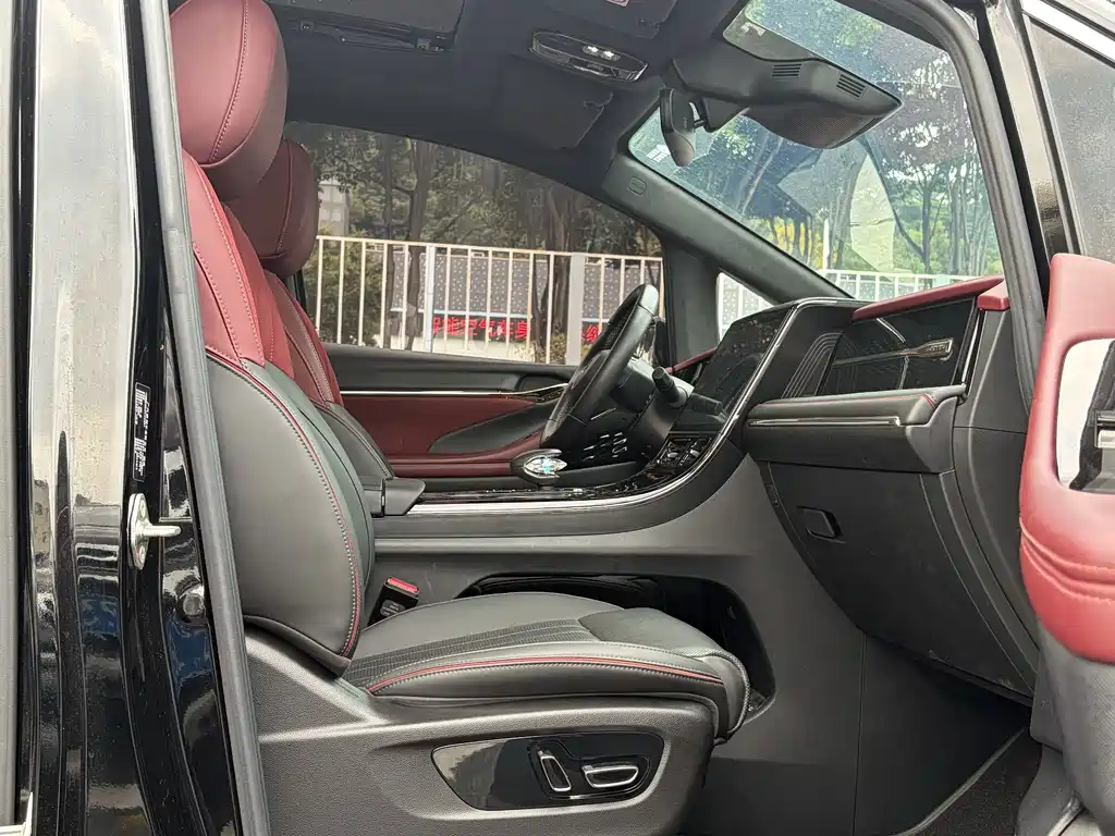 GAC Motor Trumpchi M8 — миниатюра 23
