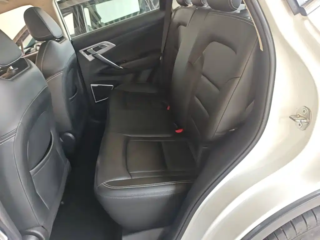 Geely Boyue — миниатюра 17