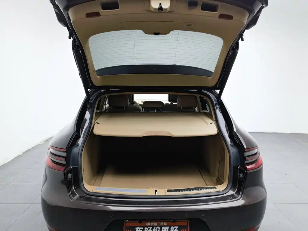 Porsche Macan — миниатюра 16