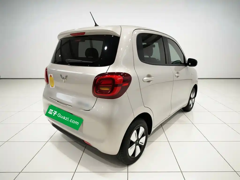 Wuling MINIEV — миниатюра 6
