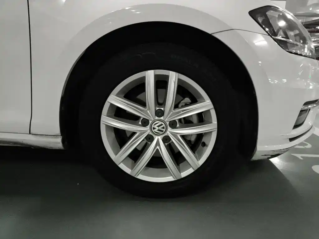 Volkswagen Golf — миниатюра 8