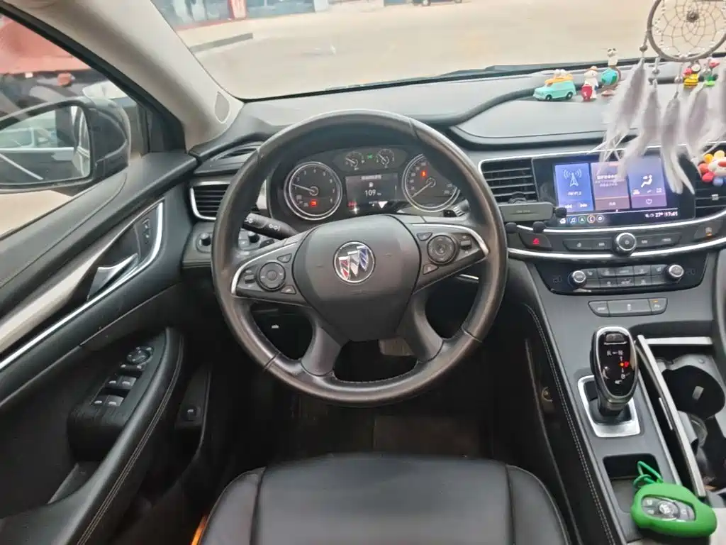 Buick LaCrosse — миниатюра 11