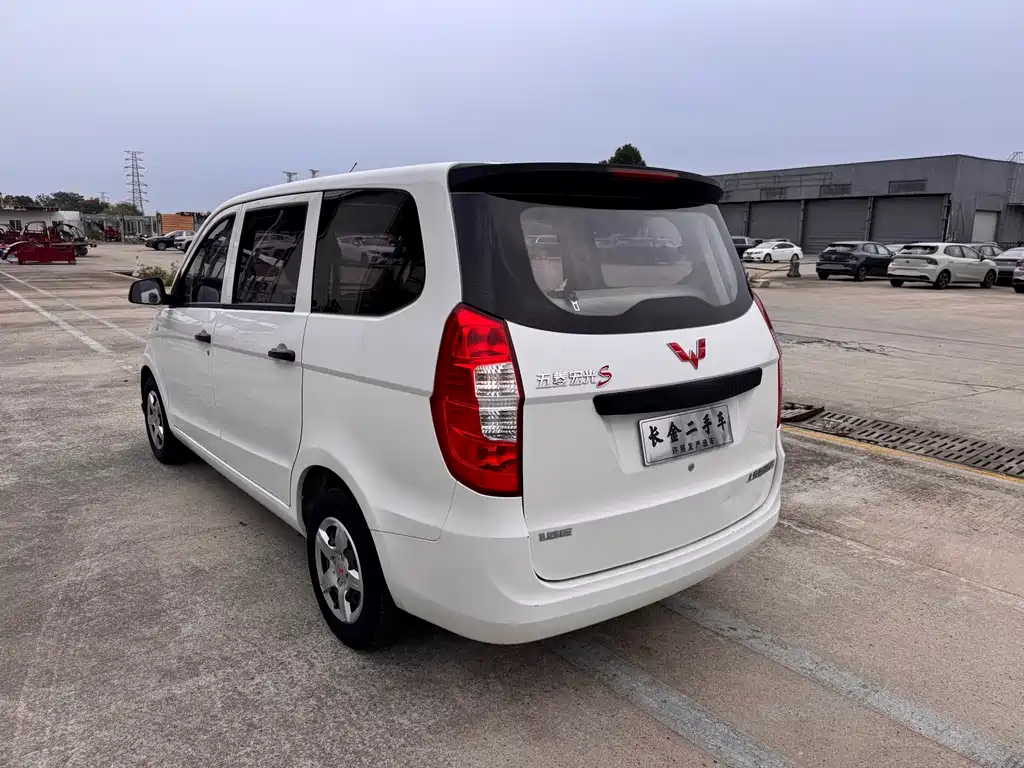 Wuling Hongguang — миниатюра 19
