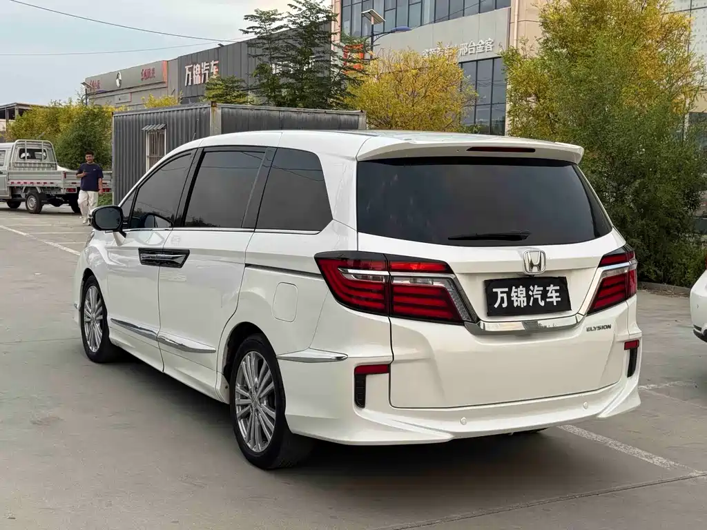 Honda Elysion — миниатюра 6
