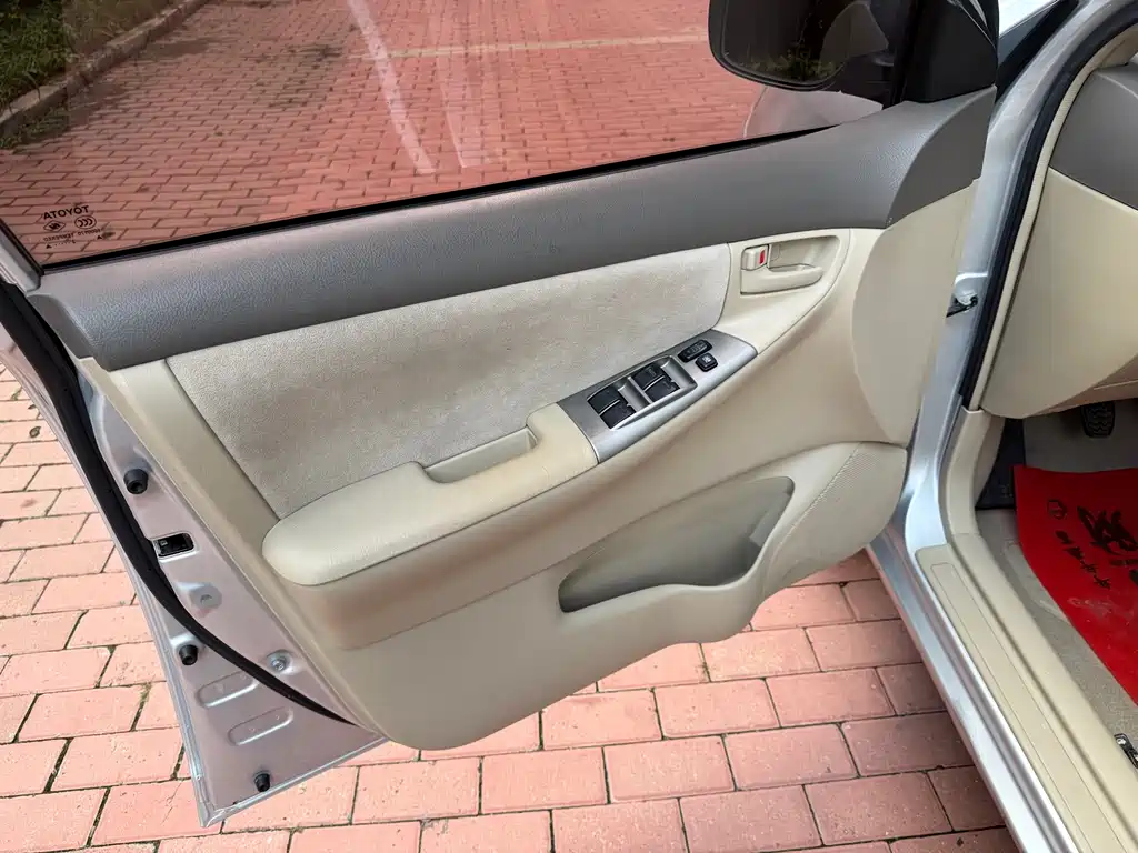 Toyota Corolla — миниатюра 13