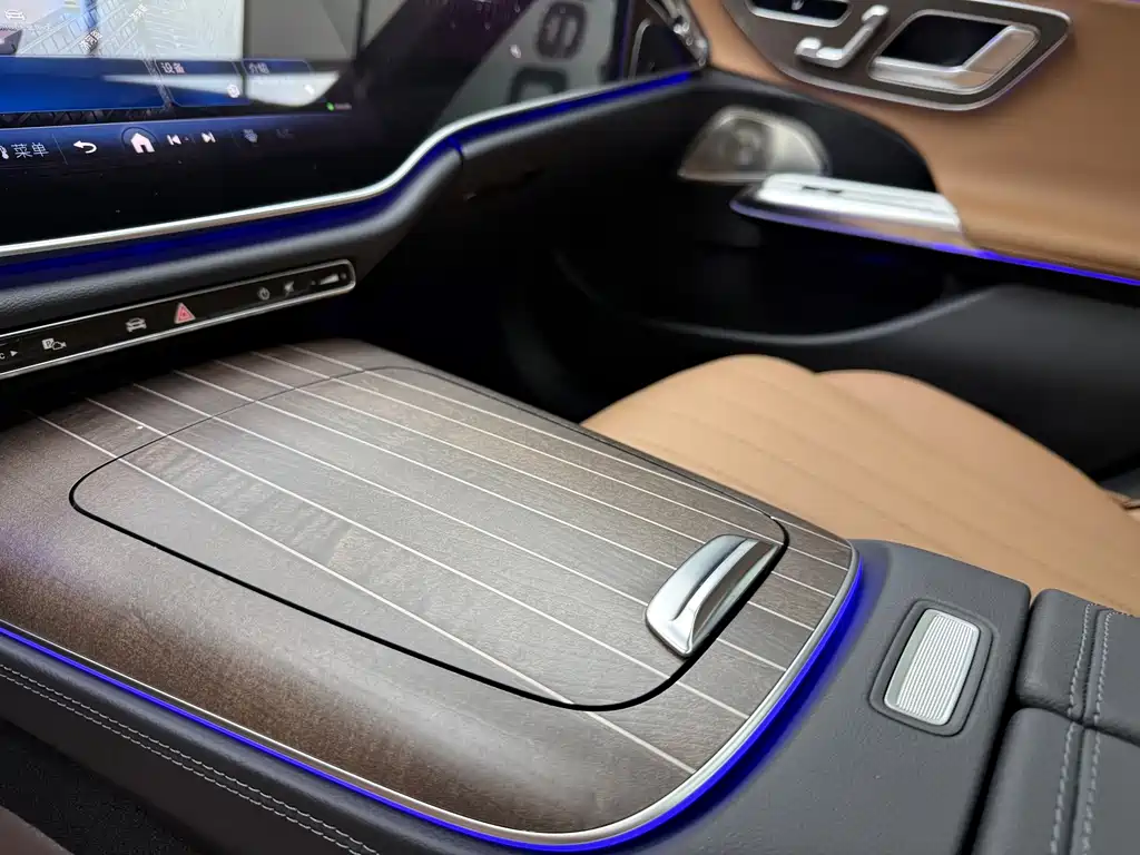 Mercedes-Benz E-Class — миниатюра 14