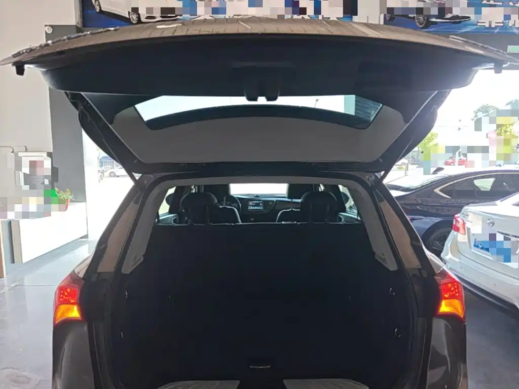 Buick Envision Plus — миниатюра 19