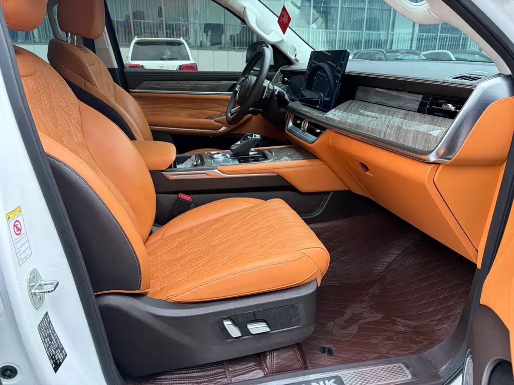 Tank 500 2022 3.0T Sport 5 мест