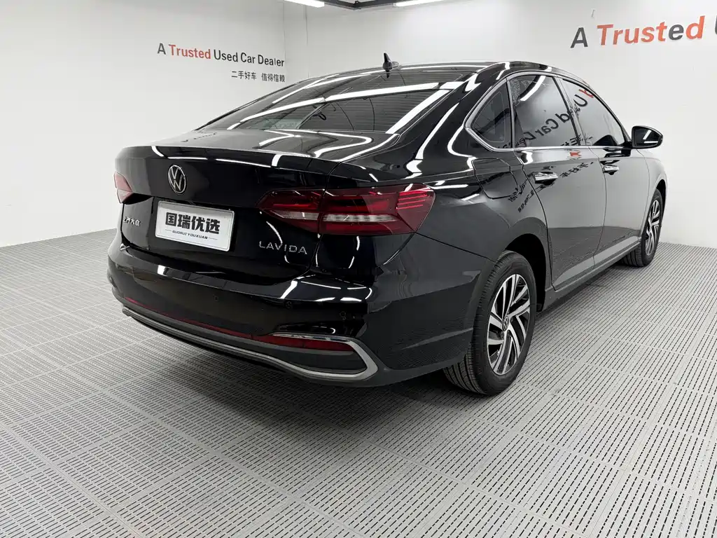 Volkswagen Lavida — миниатюра 4