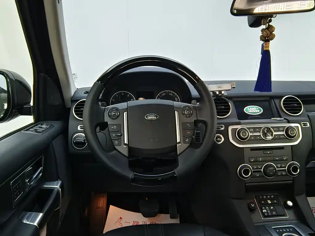 Land Rover Discovery — миниатюра 7