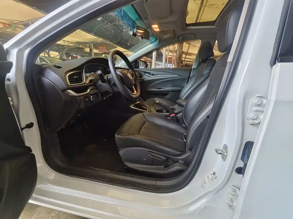 Buick Excelle — миниатюра 4