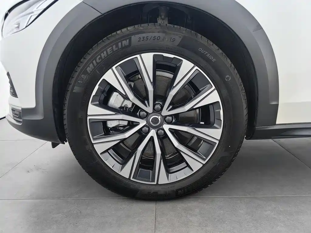 Volvo V90 — миниатюра 17