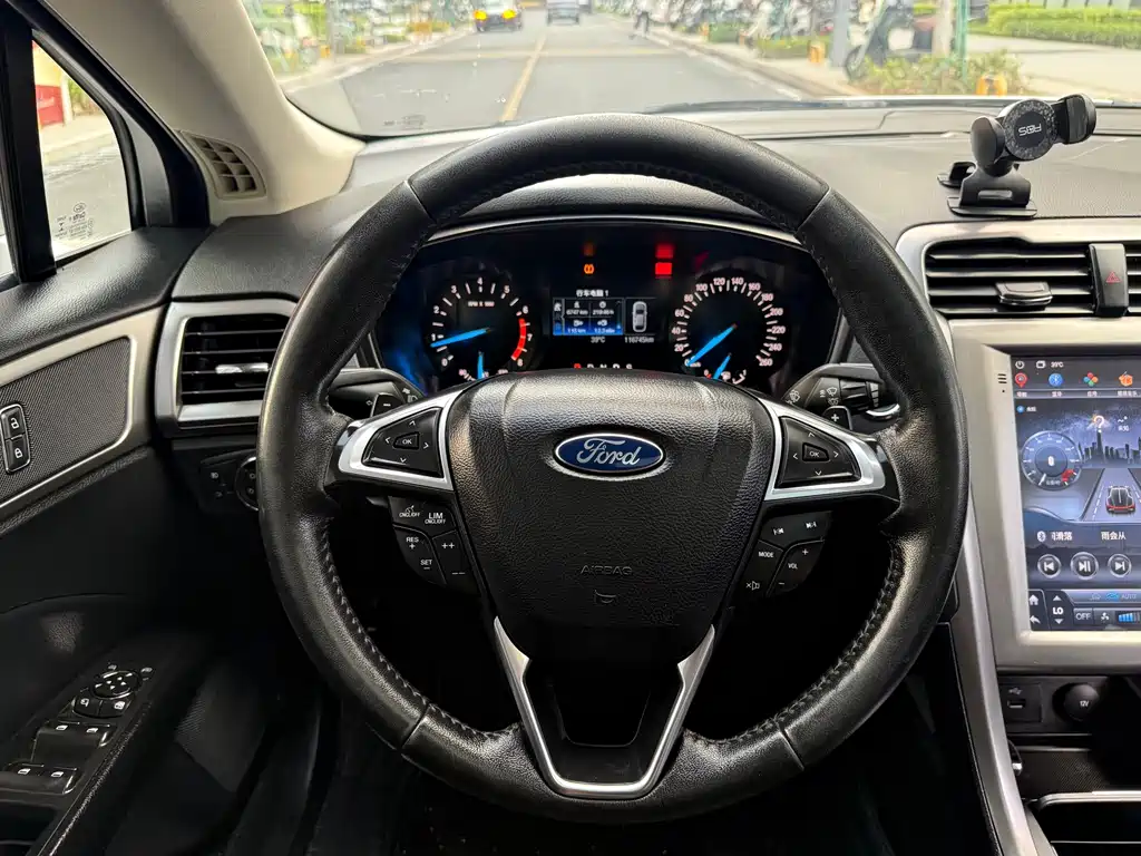 Ford Mondeo — миниатюра 17