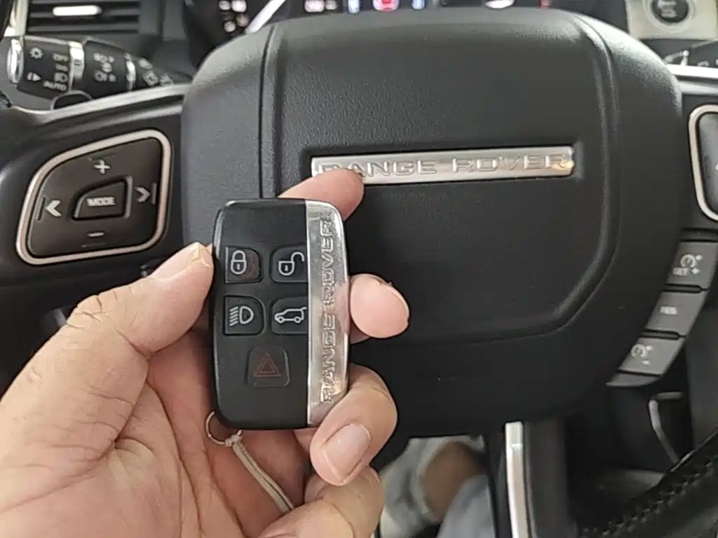 Land Rover Evoque — миниатюра 9