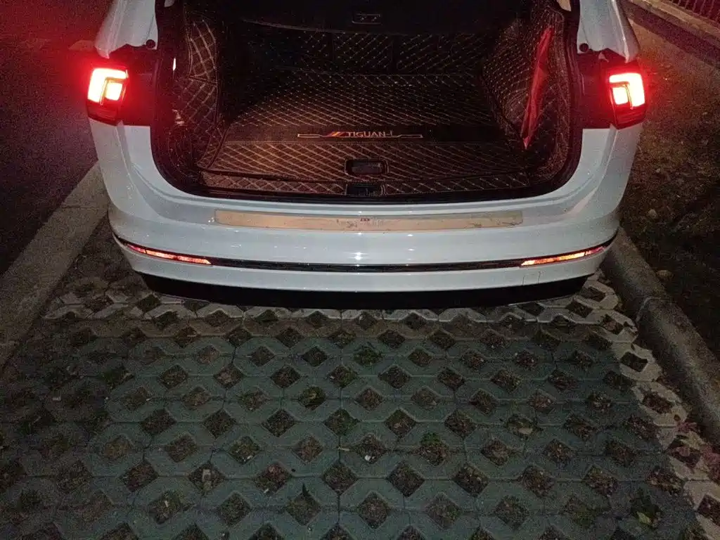 Volkswagen Tiguan L PHEV — миниатюра 20