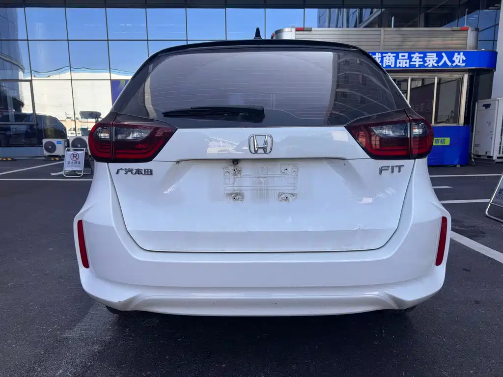 Honda Fit — миниатюра 12
