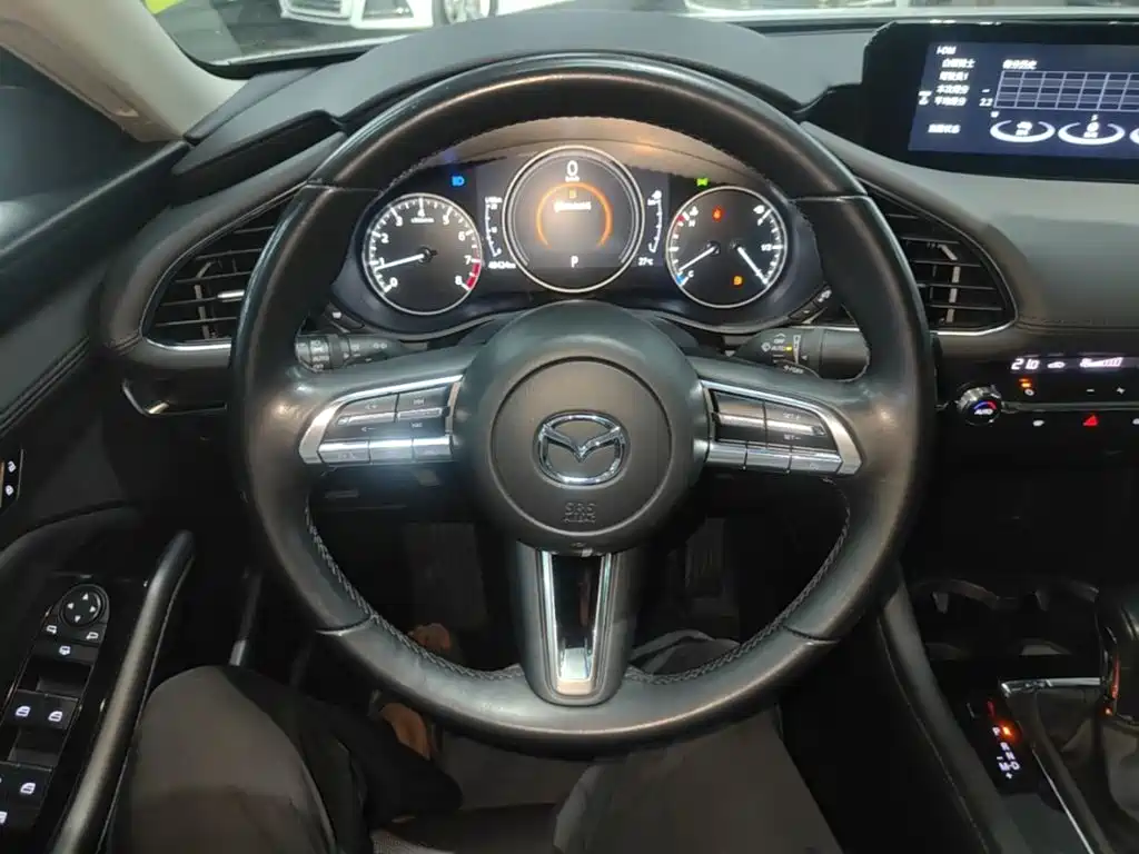 Mazda 3 Axela — миниатюра 11