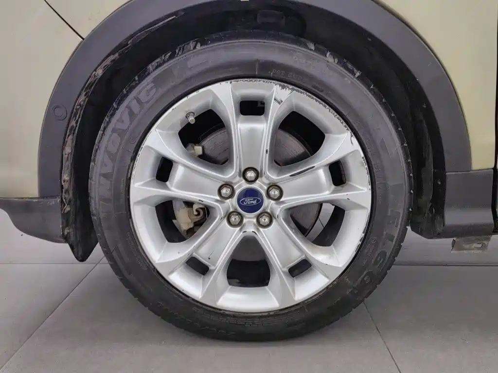 Ford Kuga — миниатюра 17