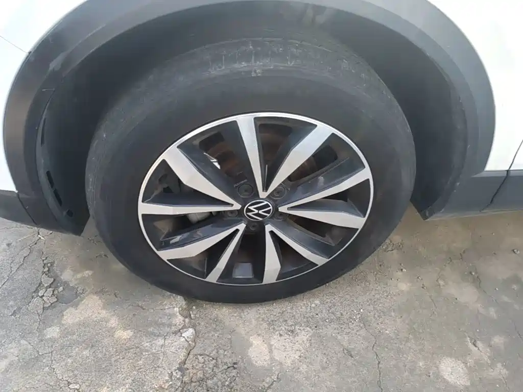 Volkswagen T-Roc — миниатюра 23